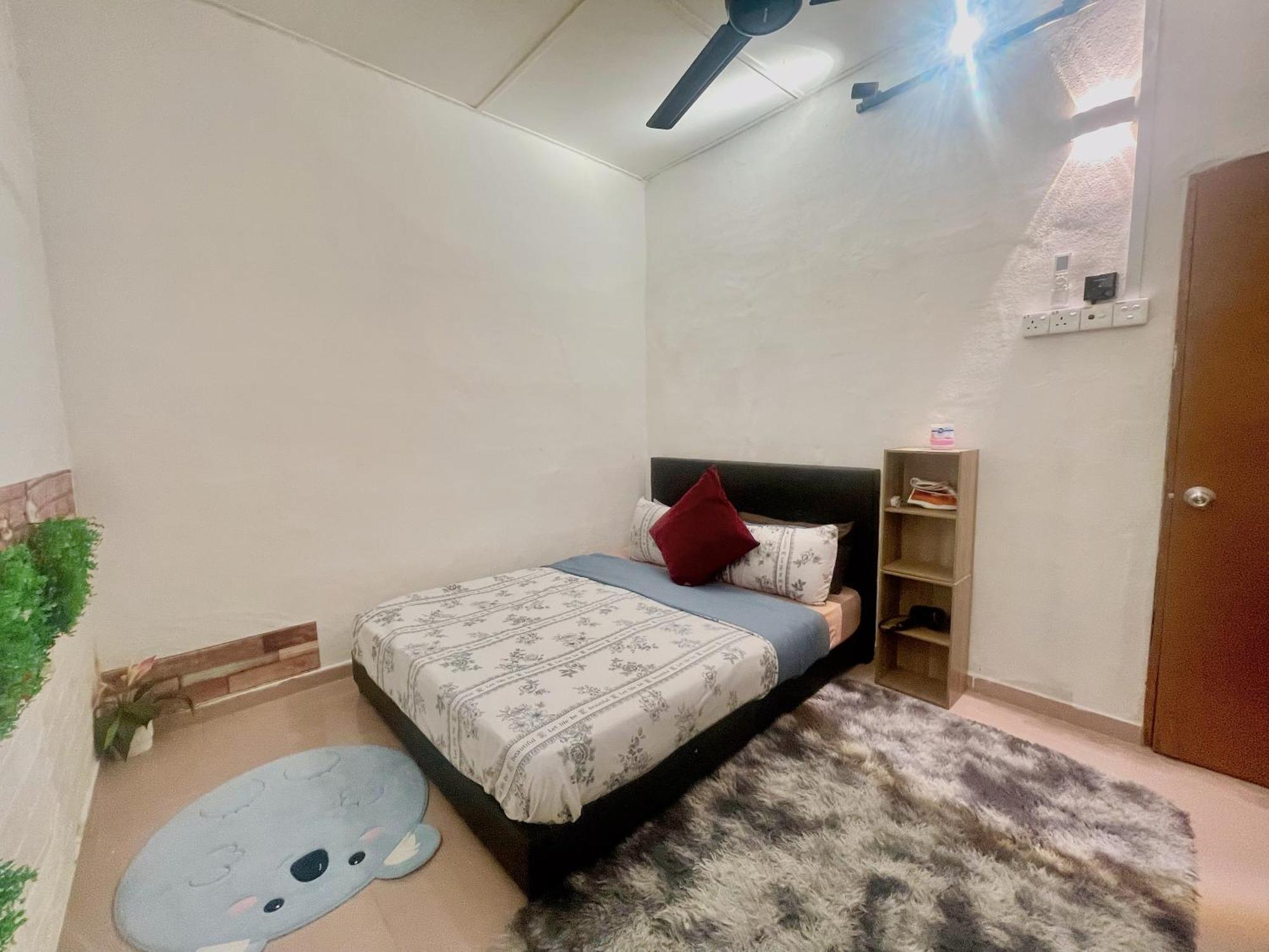 Cozy 255 Entire 3 Bedroom House At Alma بوكيت ميرتاجام المظهر الخارجي الصورة