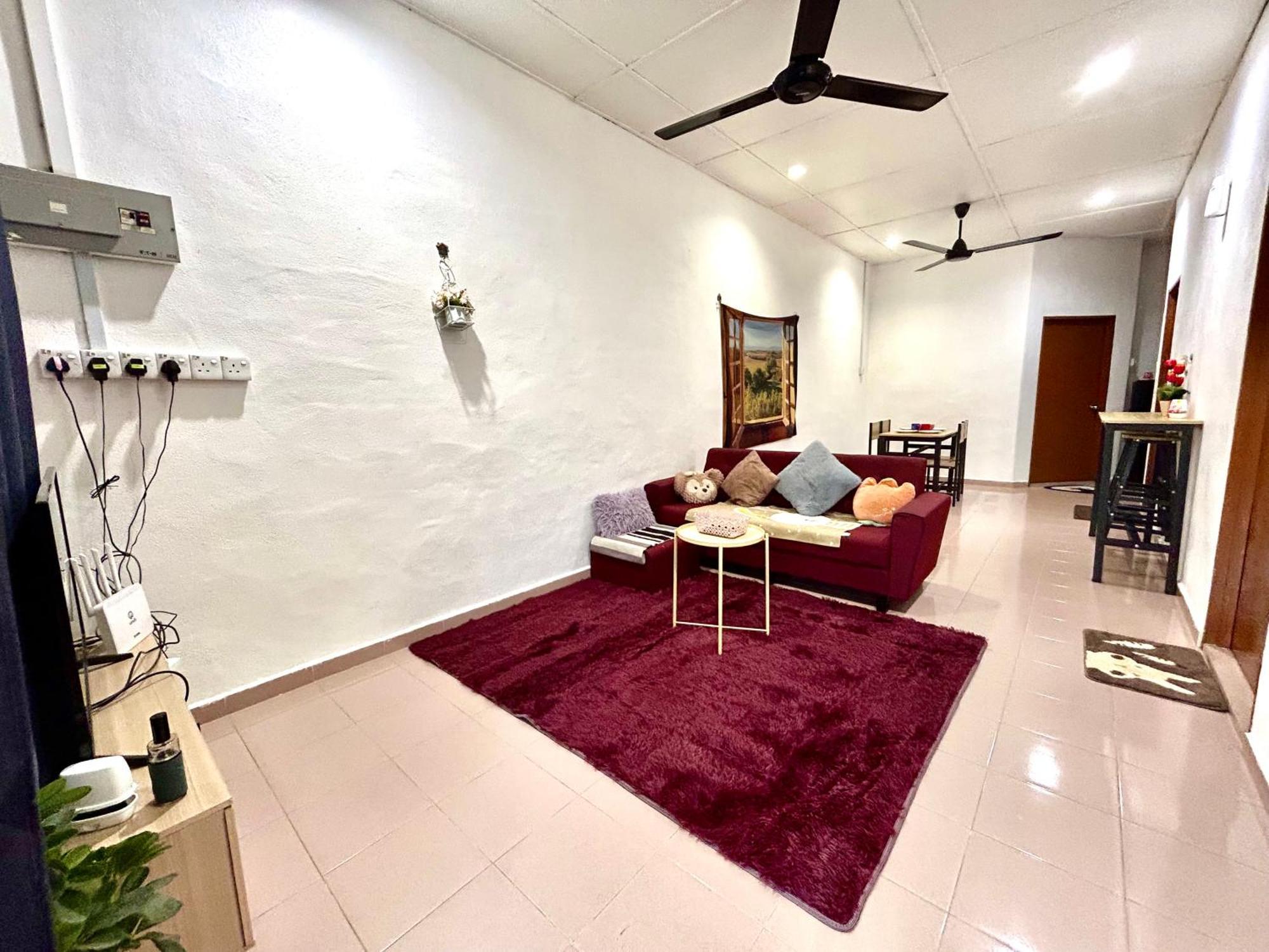 Cozy 255 Entire 3 Bedroom House At Alma بوكيت ميرتاجام المظهر الخارجي الصورة