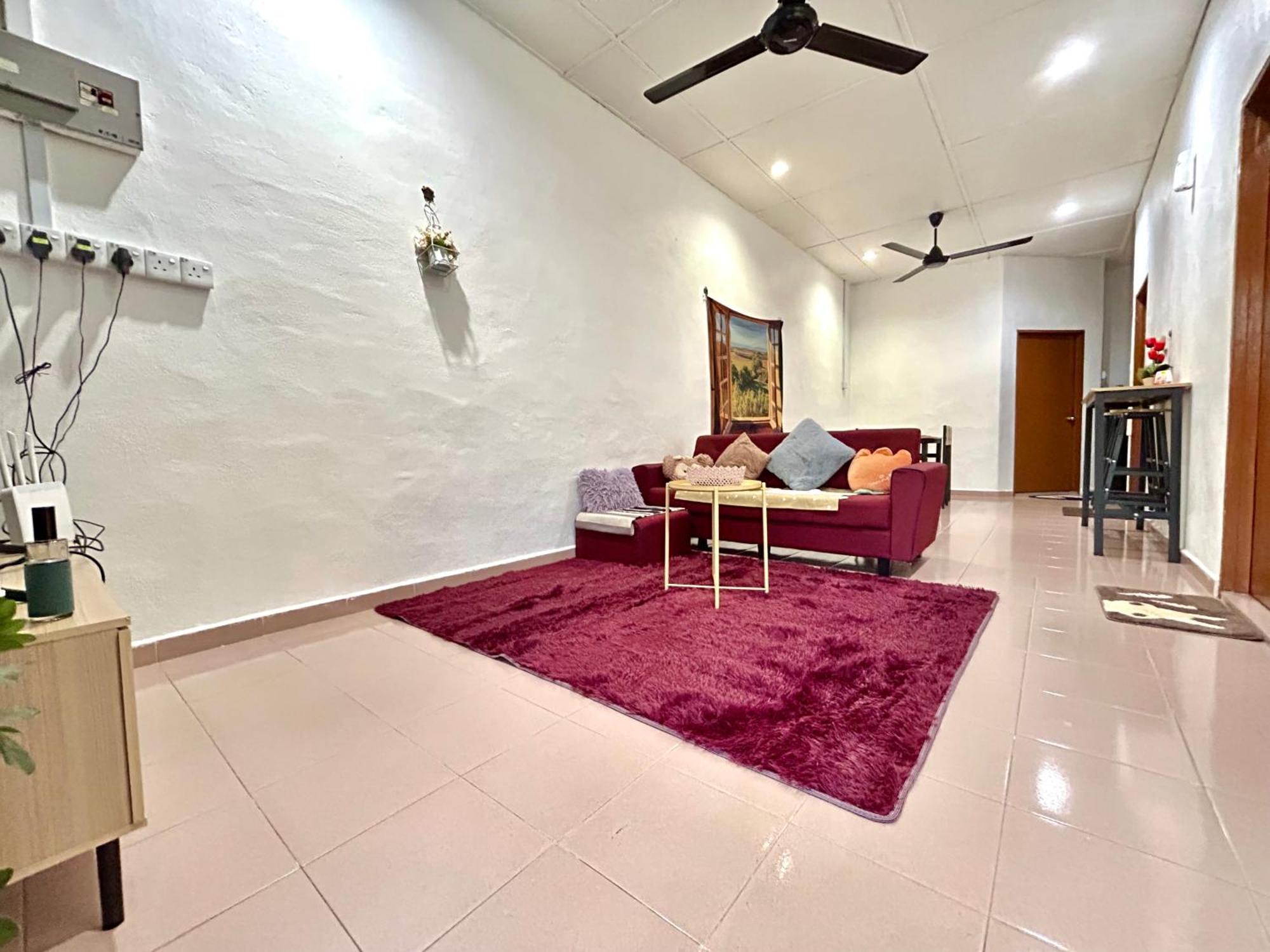 Cozy 255 Entire 3 Bedroom House At Alma بوكيت ميرتاجام المظهر الخارجي الصورة
